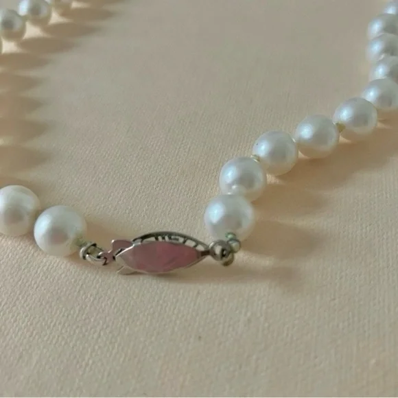 White Silver Pearl Necklace Vintage “Dove”  15” Marquise Fishhook Classic Simple - Picture 7 of 10